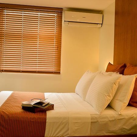 Pghi Hotel Quezon City Exterior foto