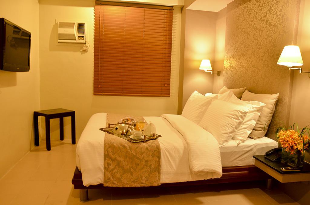 Pghi Hotel Quezon City Exterior foto